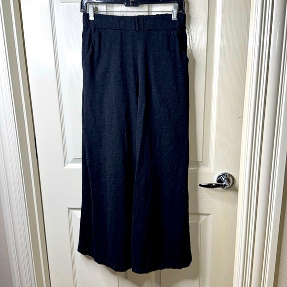 Pants - Wide leg pants with elastic waist